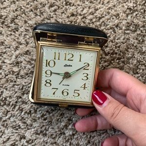 Vintage Linder Travel Analog Alarm Clock Wind Up Glow Black Snap Case